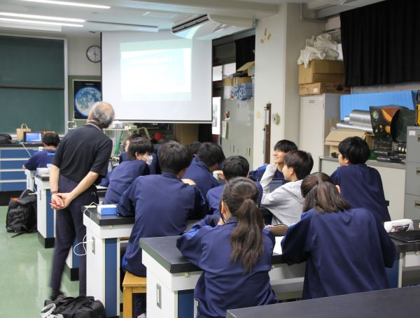 070612 東京科学大出前実験 (1).JPG